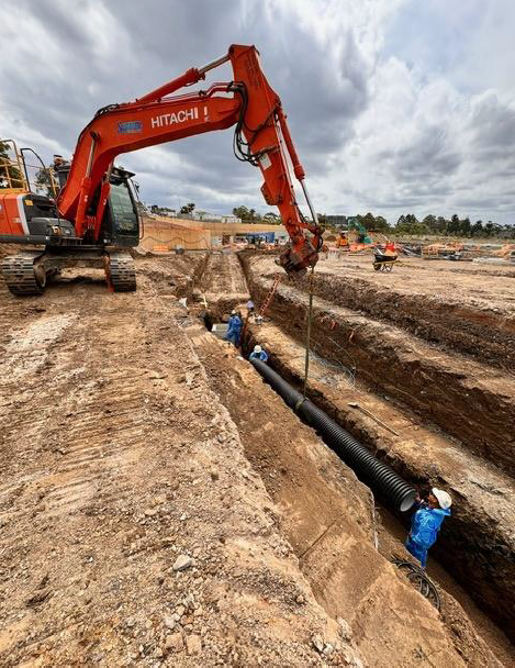 billabong parklands - laying down stormwater pipes